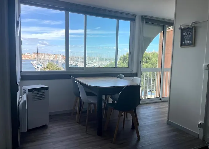 Cosy Vue Port